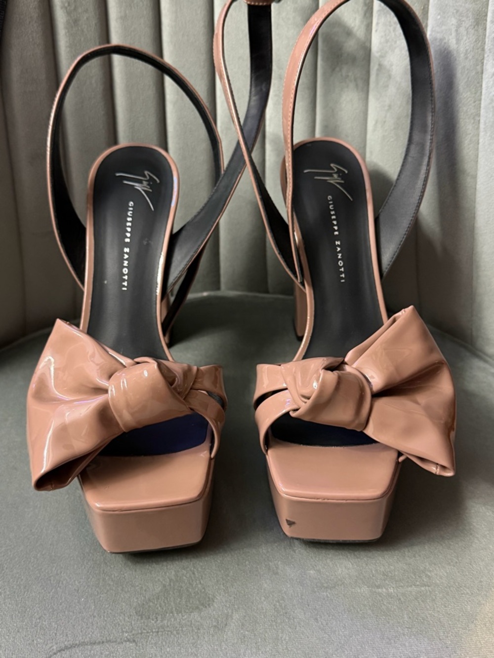 Giuseppe Zanotti Eunomy Blush Patent Knot Platform Sandals size 38